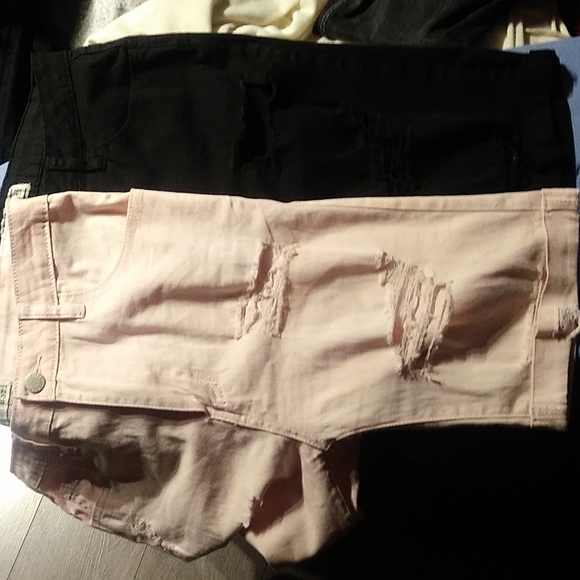 1 Lot of 3 pairs of size L 28 Shorts from Forever 21. - Picture 7 of 7